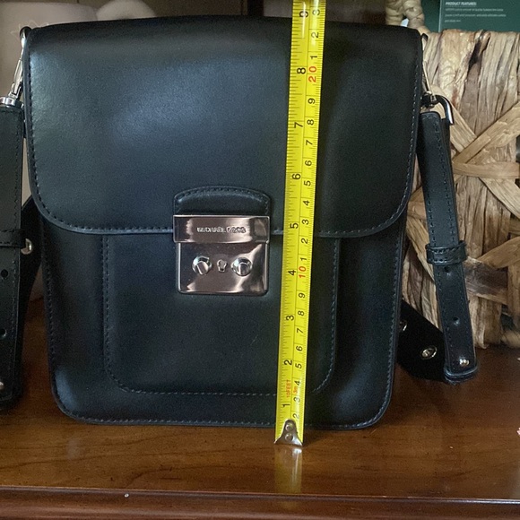 Michael Kors Black Crossbody - Picture 6 of 7